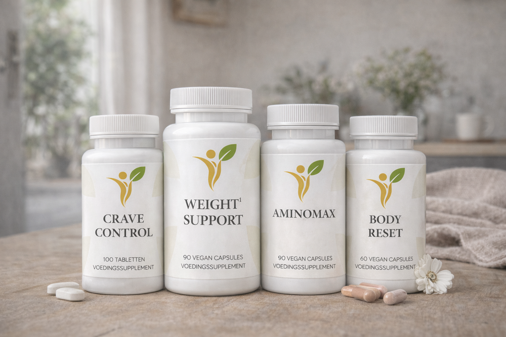Lifestyle afbeelding van het Grip op Trek pakket met Crave Control, Weight Support, Aminomax en Body Reset supplementen op een rustige, natuurlijke achtergrond